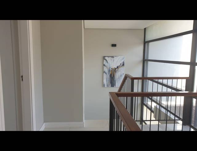 4 BEDROOM TOWNHOUSE RENTED IN IZINGA RIDGE